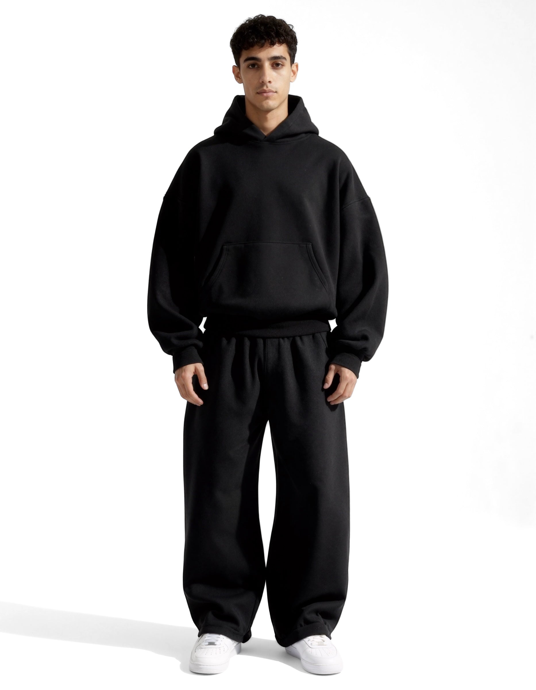 Black set hoodie and sweatpants