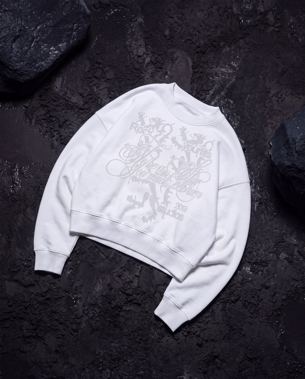DYNASTY CREWNECK