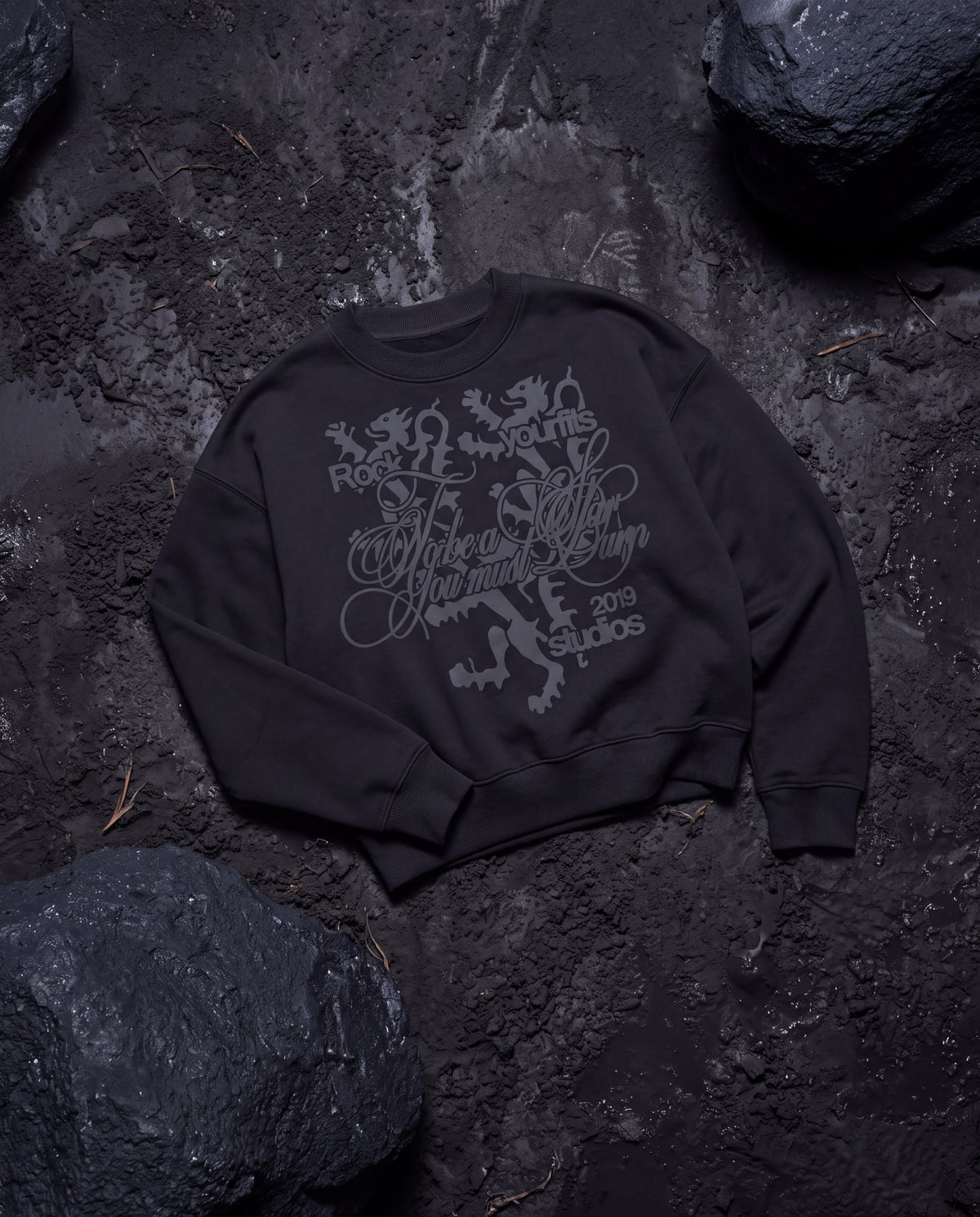 DYNASTY CREWNECK