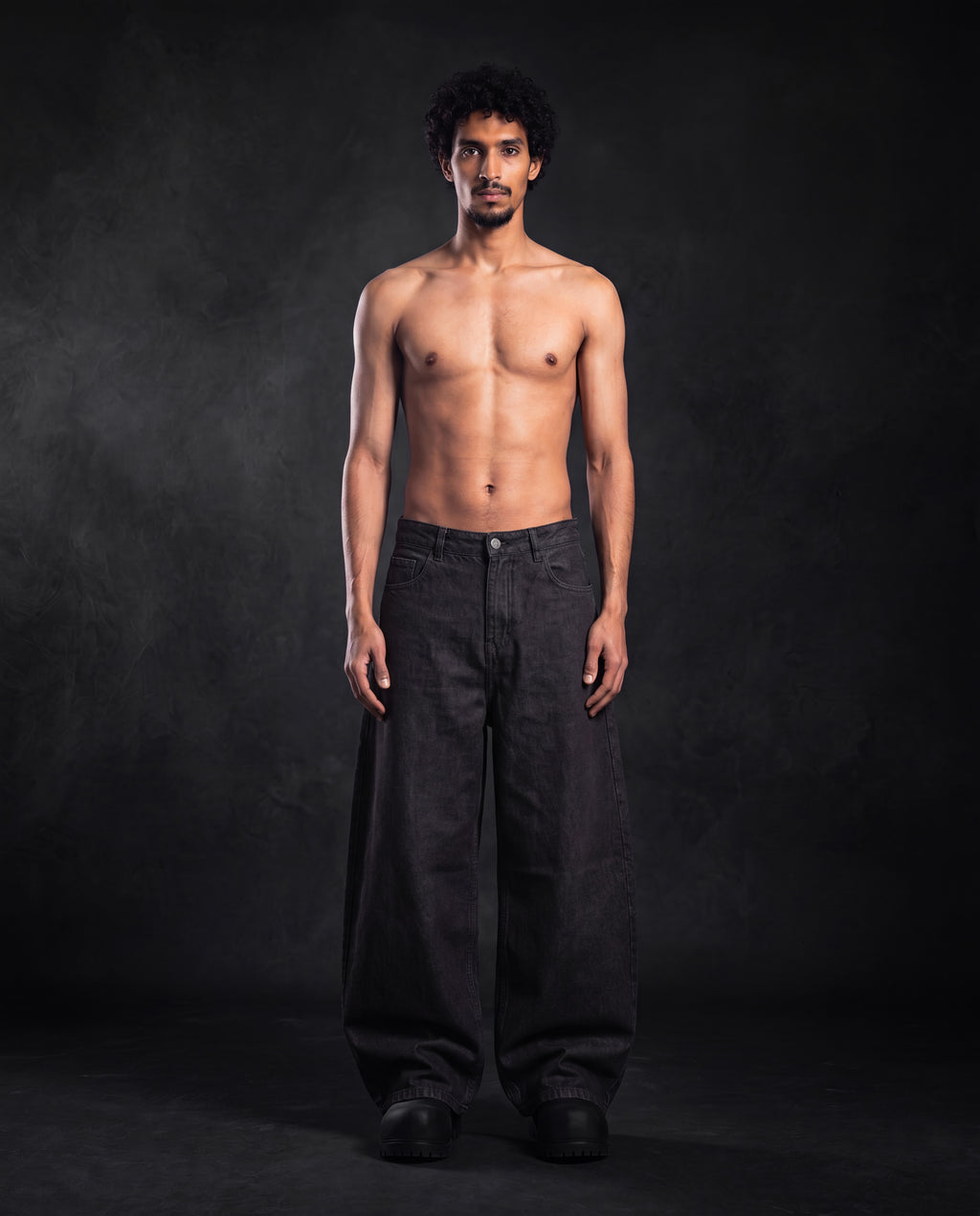 Black-baggy jeans