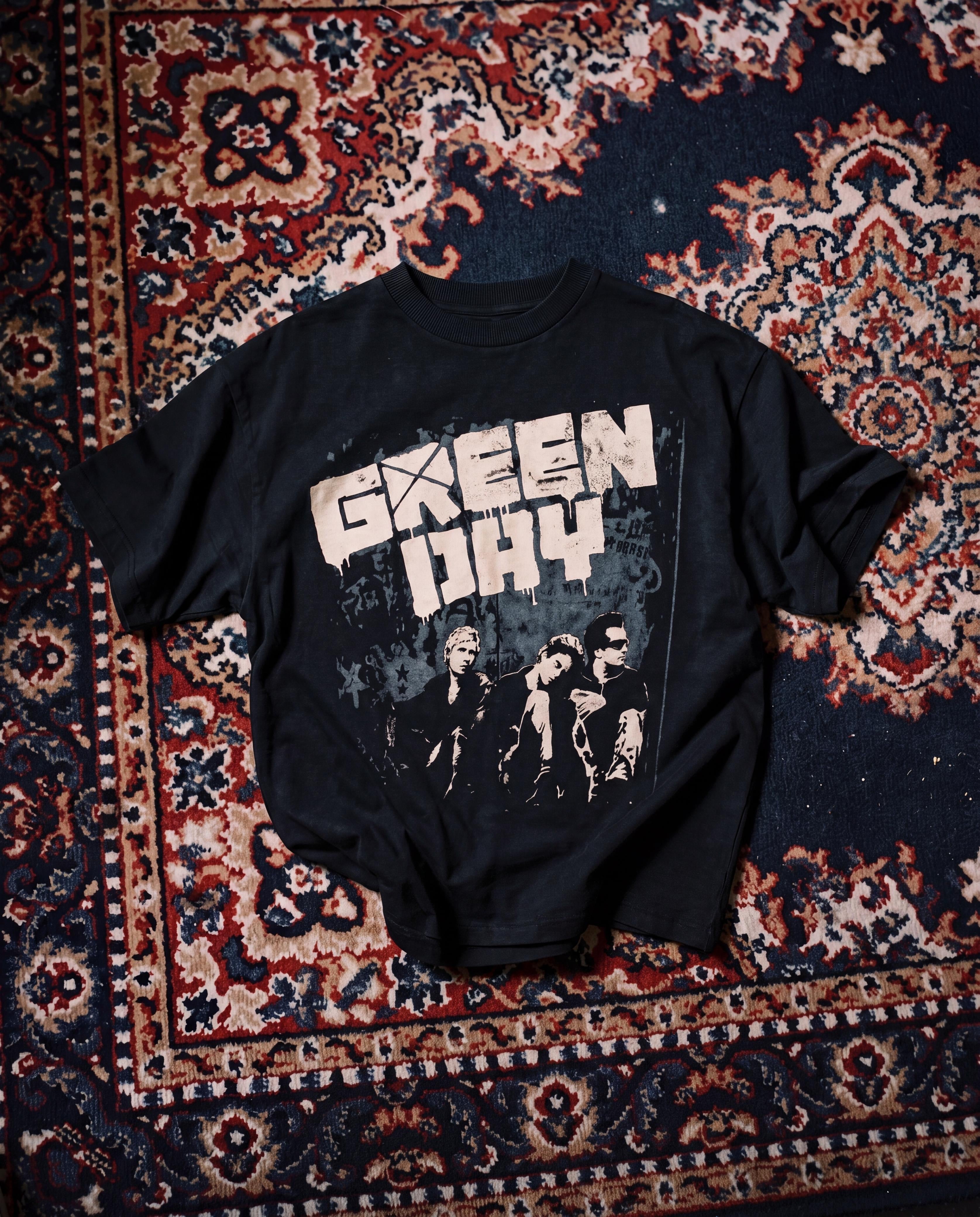 Green day black t-shirt