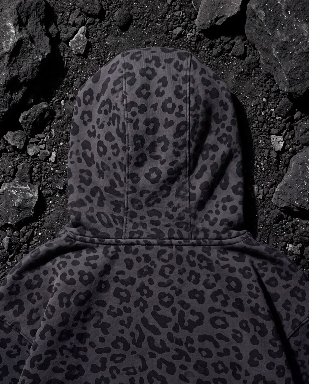 Blank leopard zip-up
