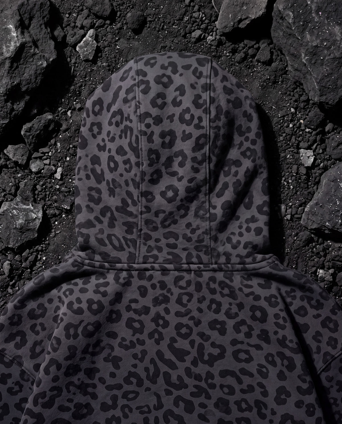 Blank leopard zip-up